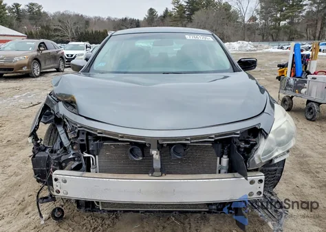 2015 Nissan Altima 2.5 z USA, uszkodzony, nr VIN 1N4AL3AP6FN394792